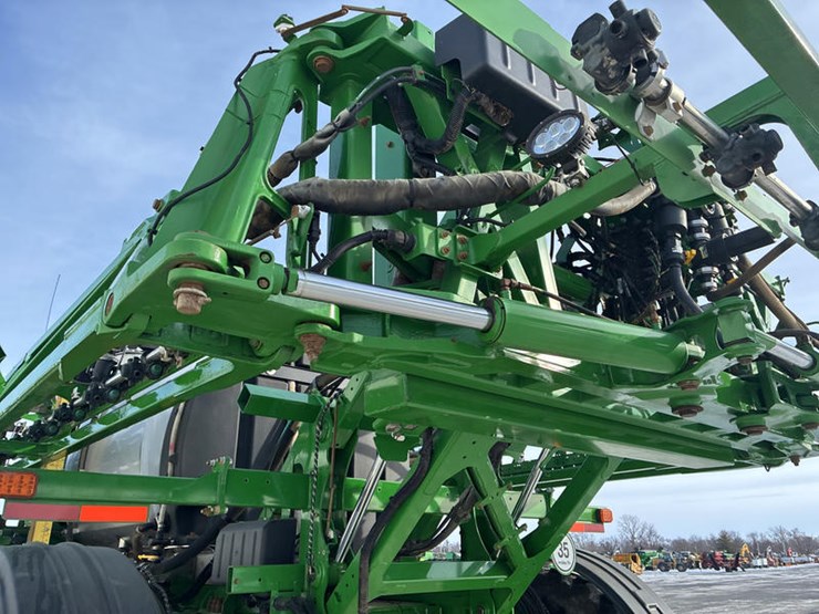 2018-john-deere-r4038-image-39