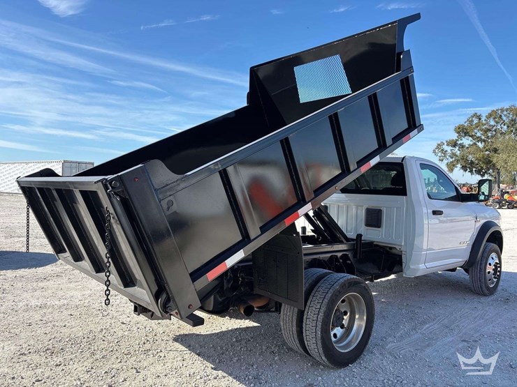 2019-ram-4500-4x4-s/a-dump-truck-image-3