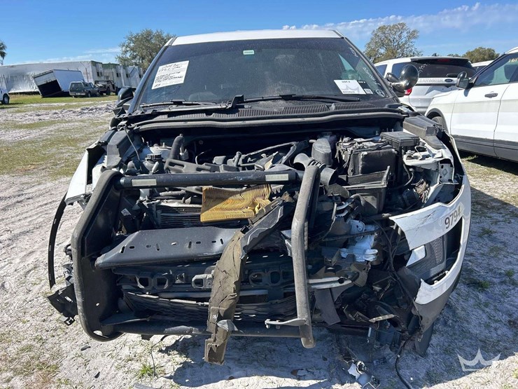 2017-ford-explorer-image-22