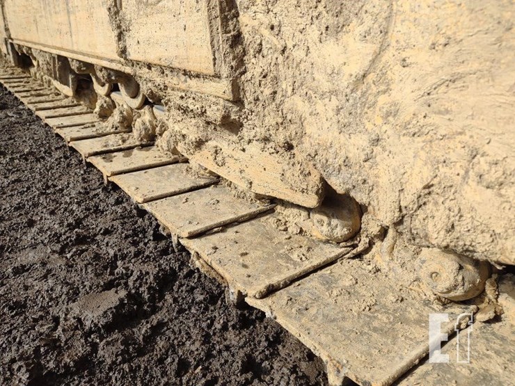 2008-deere-750j-image-23