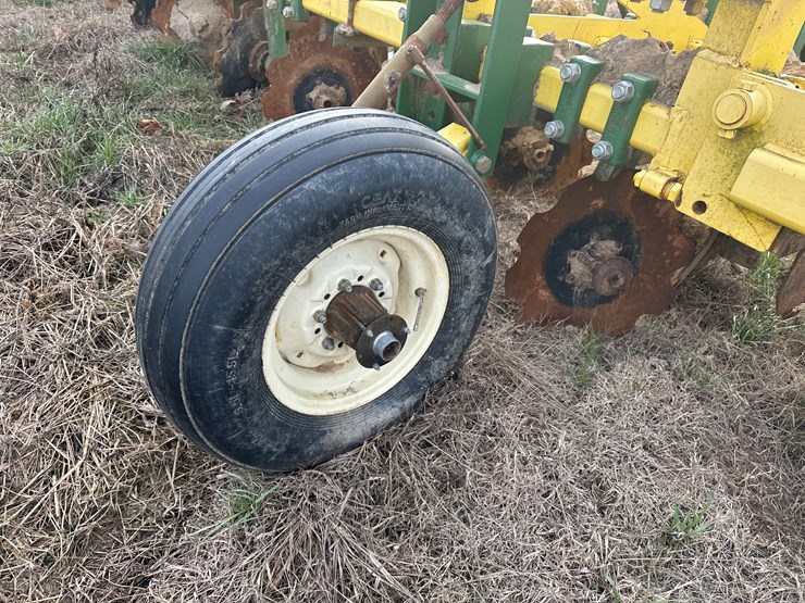 #38451-•-roll-a-cone-16-row-30"-bedder-chopper-image-8