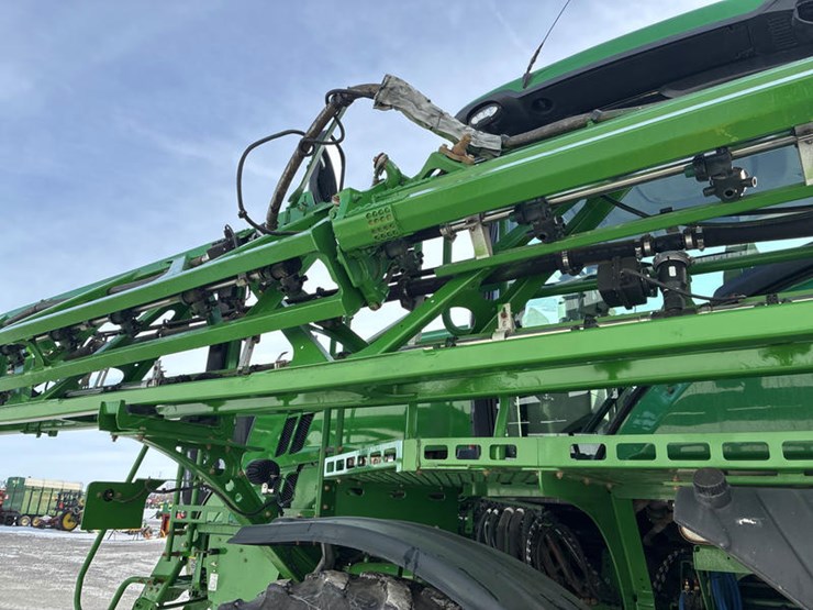 2018-john-deere-r4038-image-49