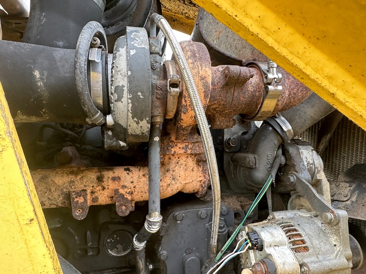 new-holland-lb75b-image-67