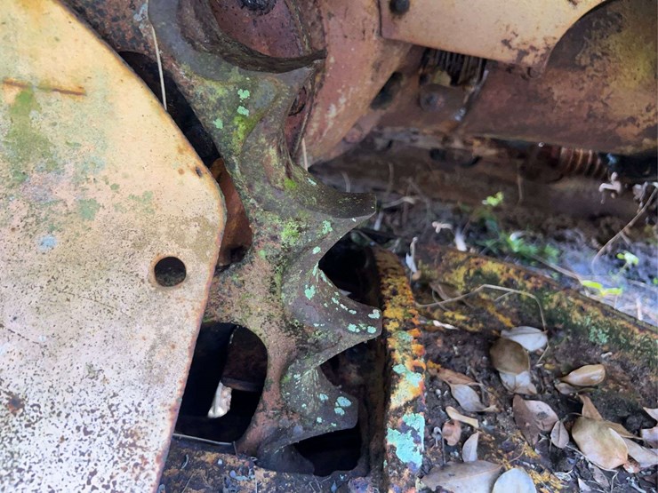 caterpillar-twenty-image-53