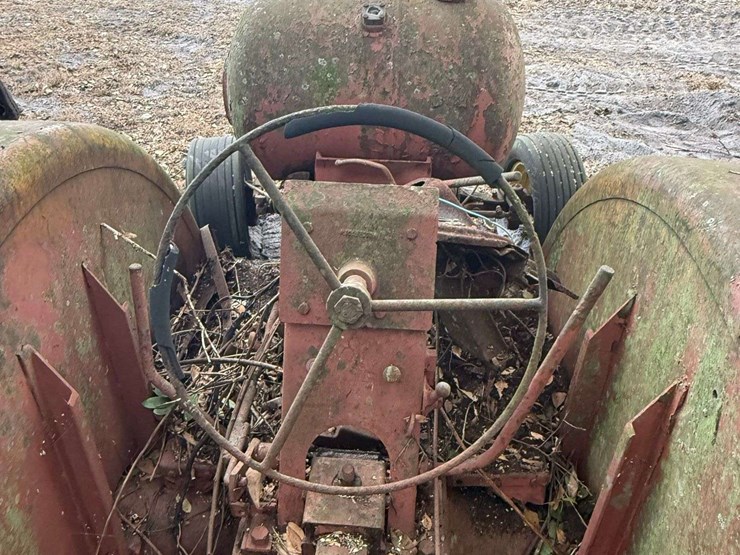 minneapolis-moline-lp-orchard-tractor-image-17