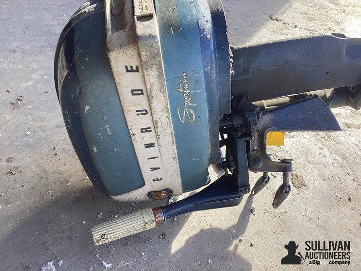 evinrude-sportwin-outboard-motor-image-9