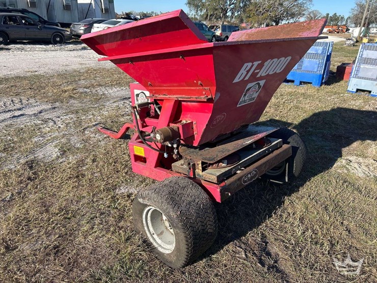buffalo-turbine-bt-1000-towable-fertilizer-spreader-image-4