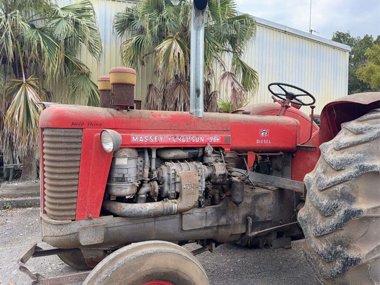 massey-ferguson-98-image-3