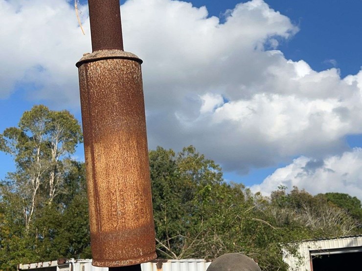 caterpillar-forty-gas-crawler-image-12