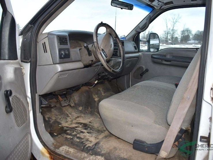 2000-ford-f550-image-13