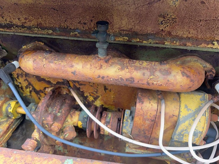 caterpillar-2-ton-crawler-image-40