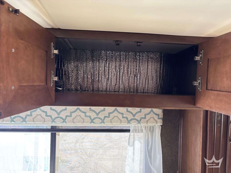 2018-freightliner-thor-venetian-400xcr-a40-41ft.-class-a-motorhome-image-39