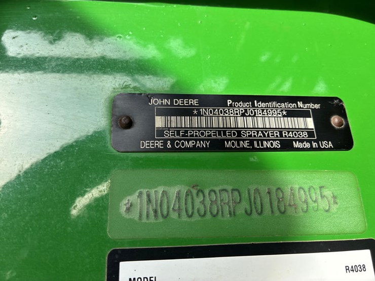 2018-john-deere-r4038-image-2
