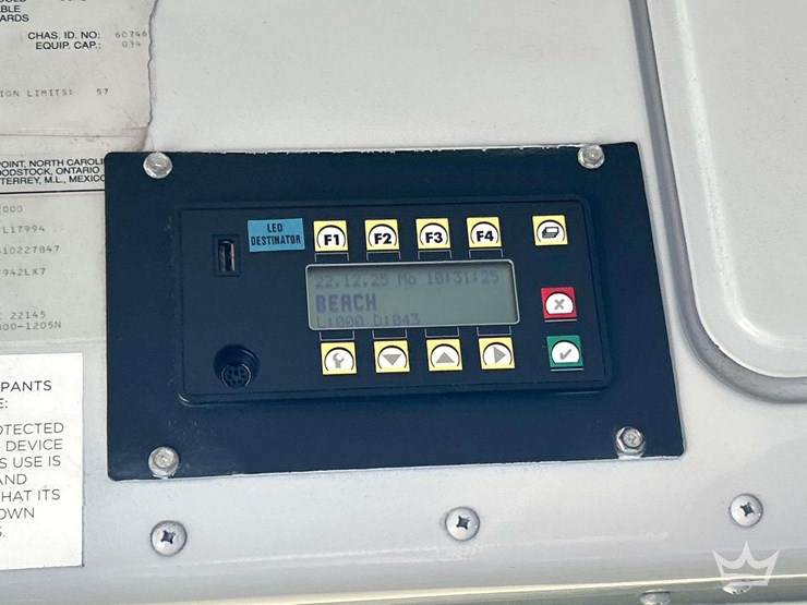 2000-thomas-saf-t-liner-image-15