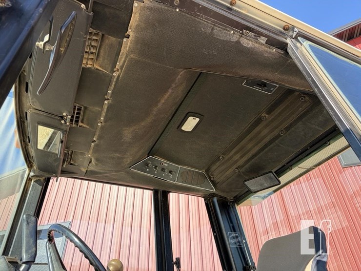 1981-international-1086-image-25