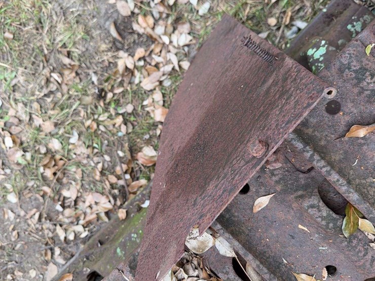 caterpillar-2-ton-crawler-image-37