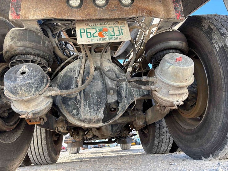 2016-kenworth-t800-image-49