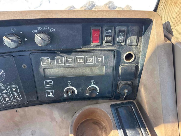 1998-john-deere-8100-image-35