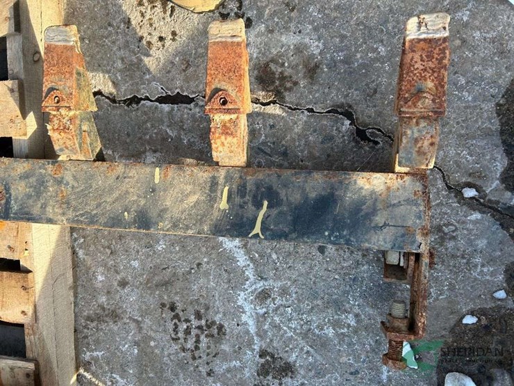 tooth-cutting-edge-for-skid-steer-bucket-image-4