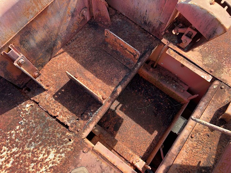 allis-chalmers-4wd-parts-tractor-image-39