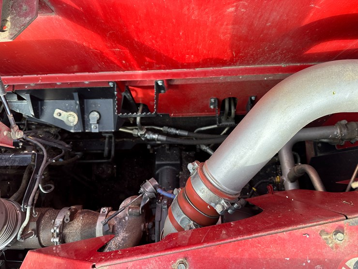 #38416-•-2016-case-axial-flow-8240-prwd-combine-yfg230343-image-66