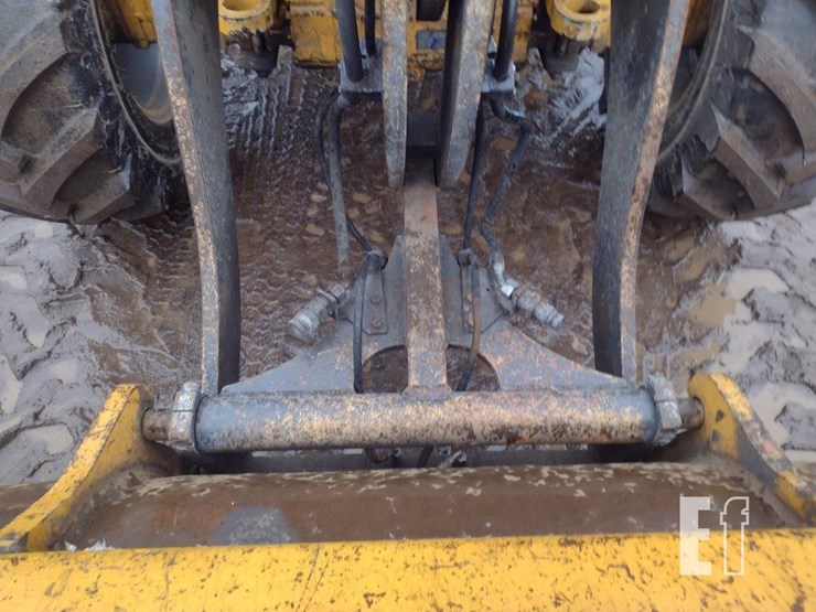 2019-deere-324l-image-16