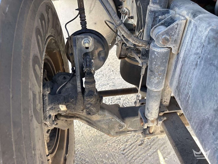 2006-volvo-vnm-image-29