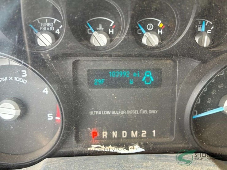 2015-ford-f350-image-32