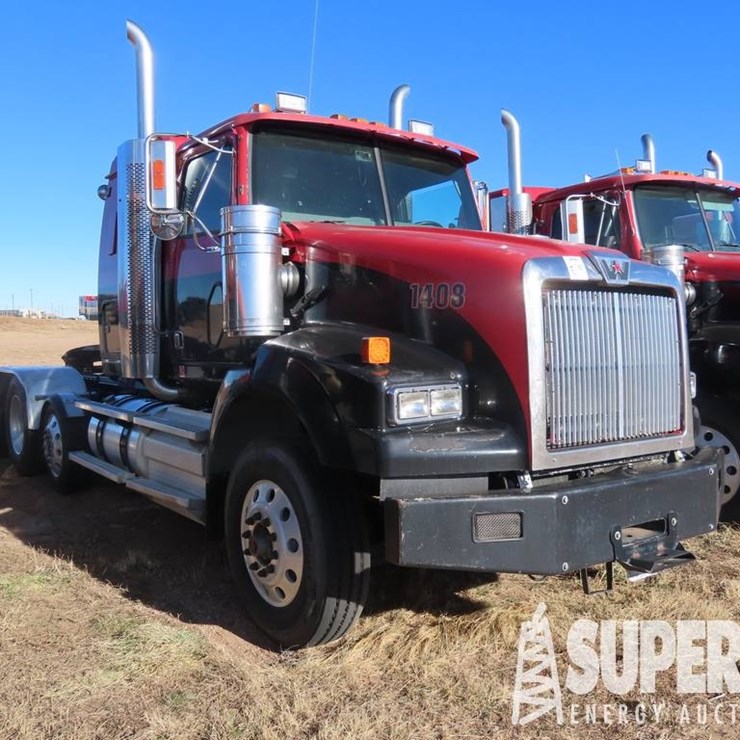 2011 WESTERN STAR 4900