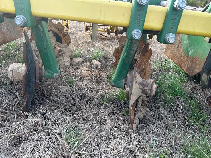 #38451-•-roll-a-cone-16-row-30"-bedder-chopper-image-34