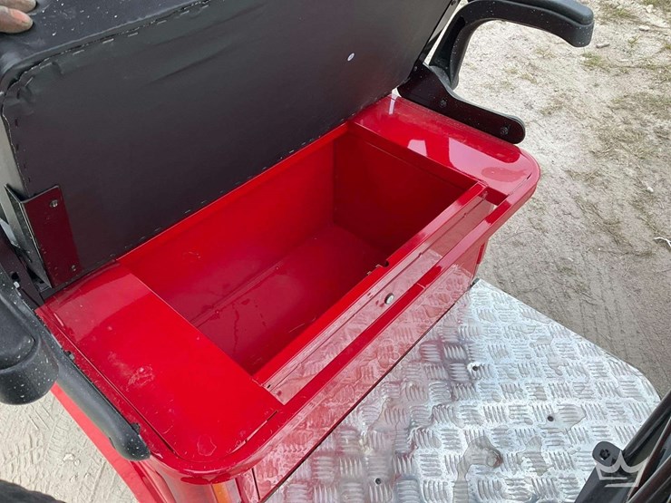 2025-electric-cart-image-14