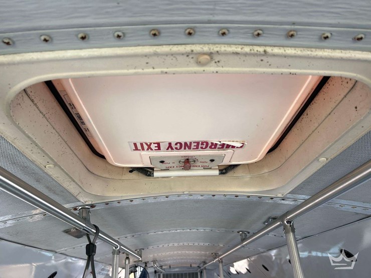 2000-thomas-saf-t-liner-image-20