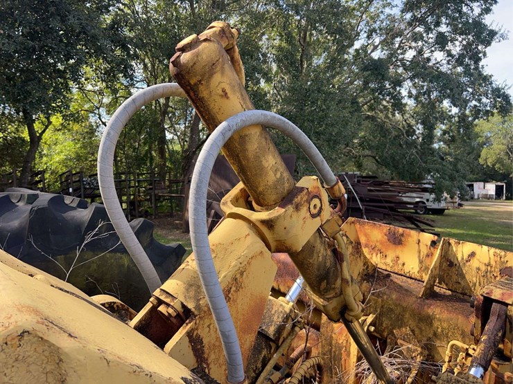 caterpillar-814-image-61