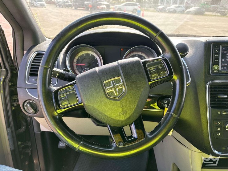 2019-dodge-grand-caravan-image-12