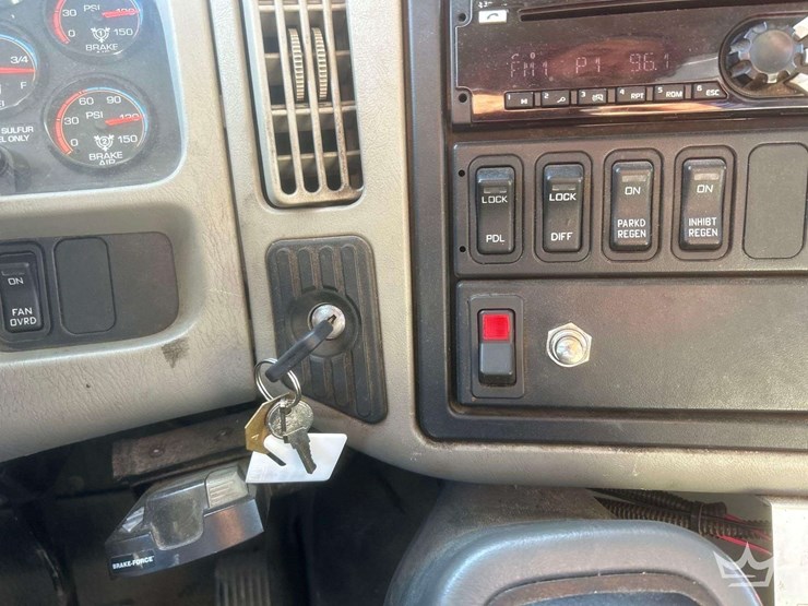 2015-international-workstar-7500-image-25