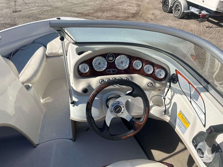 2013-tahoe-q4-boat-with-2013tracker-18ft-s/a-boat-trailer-image-11