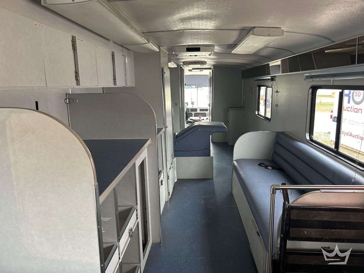 2002-blue-bird-f131612-bus-image-43