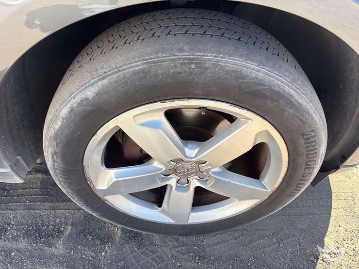 2012-audi-q5-image-26