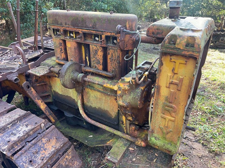 caterpillar-thirty-image-10