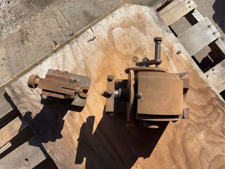 tabata-tilting-5”-dividing-head-&-tail-stock-image-10