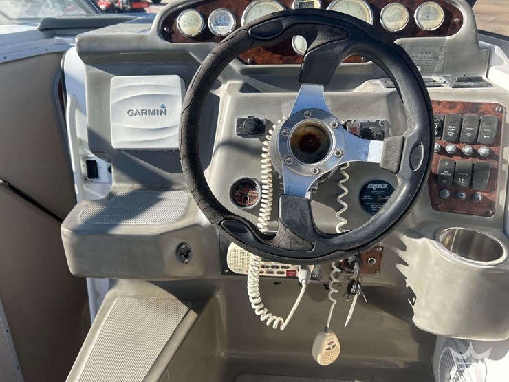 2008-regal-2565-express-cruiser-boat-with-30ft-t/a-continental-boat-trailer-image-25