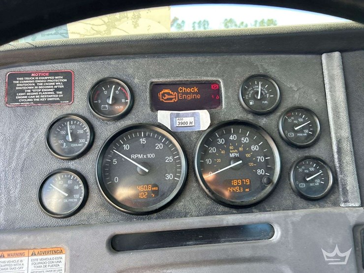 2011-peterbilt-365-image-13