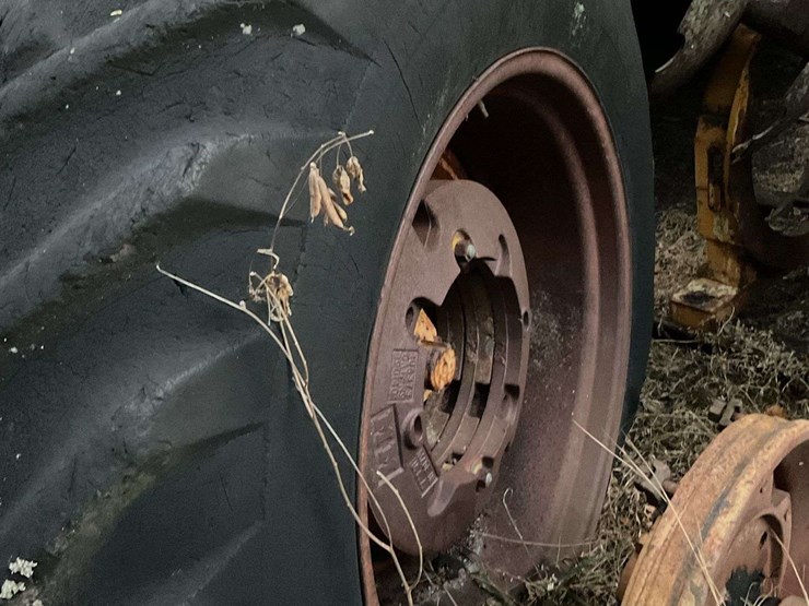 minneapolis-moline-m604-image-29