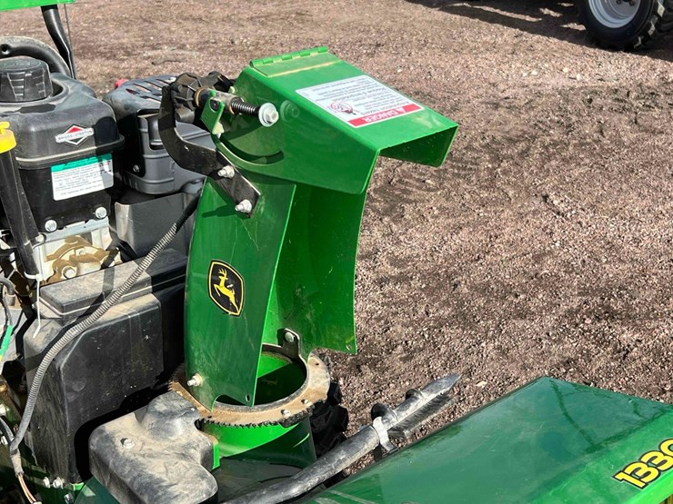john-deere-1330se-snowblower-image-7