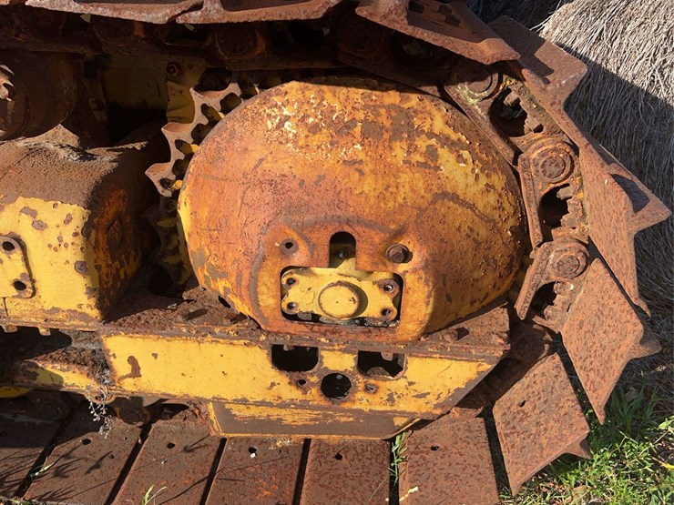 international-td9-image-46