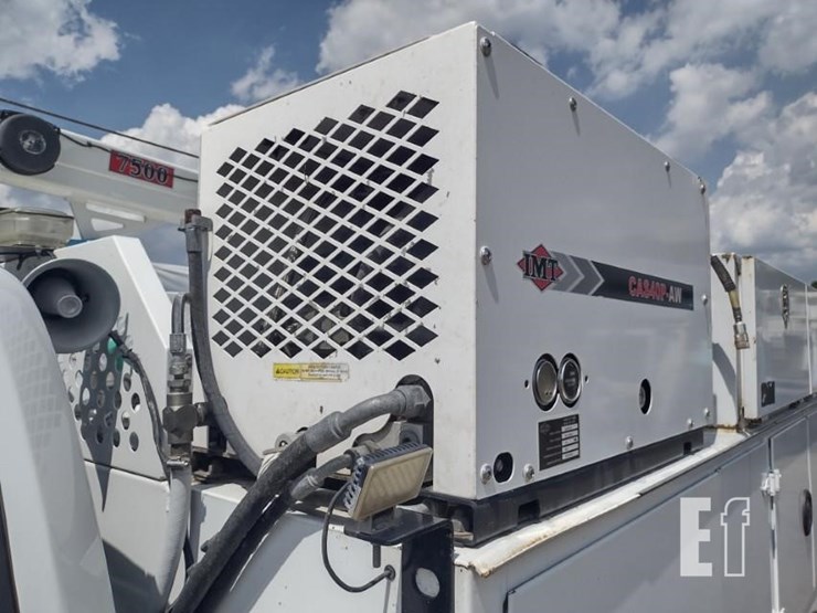 18-ford-f550-image-25