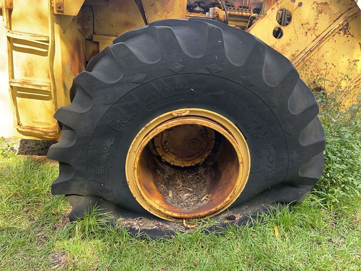 caterpillar-814-image-30