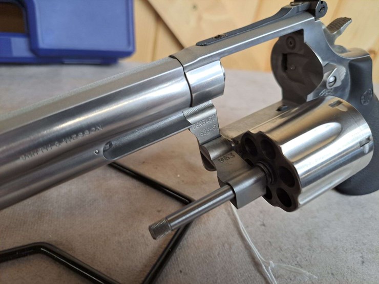 smith-&-wesson-model-686-.357-magnum-da-revolver-image-8