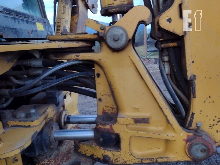 2005-caterpillar-420d-image-29