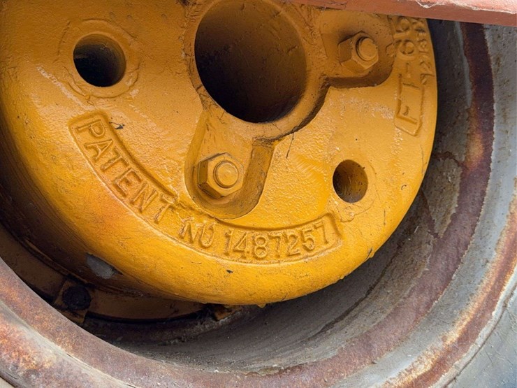 minneapolis-moline-g705-image-41